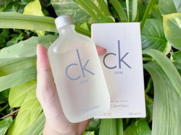 CK EAU DE TOILETTE WHITE