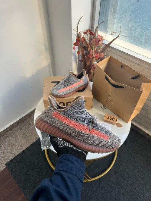 Yeez yy 350 V2 Ash Stone Semi ua with accessories 453