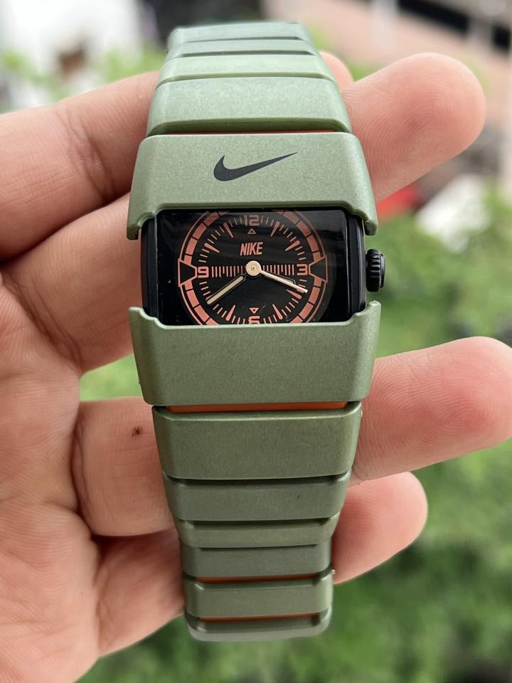NIK_E WATCH