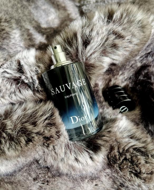 Dio_or SAUVAGE EAU FORTE SANS ALCOOL ALCOHOL FREE