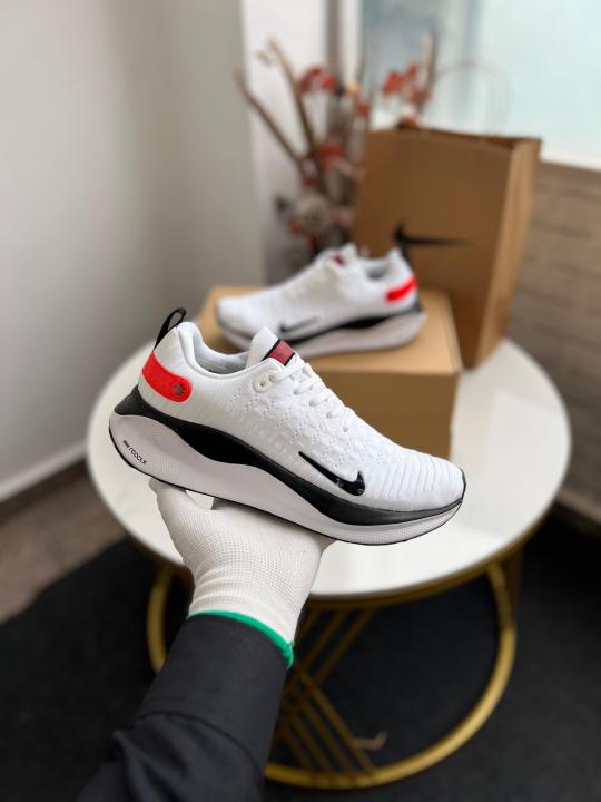 React x infinity run white light crimson fresh sale 466