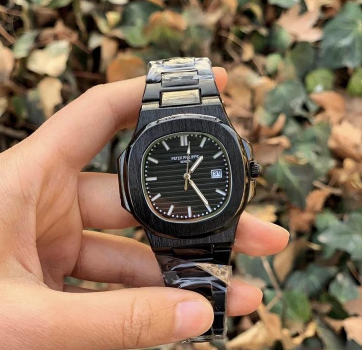 Patek_Philippe Nautilus Quartz (Black)