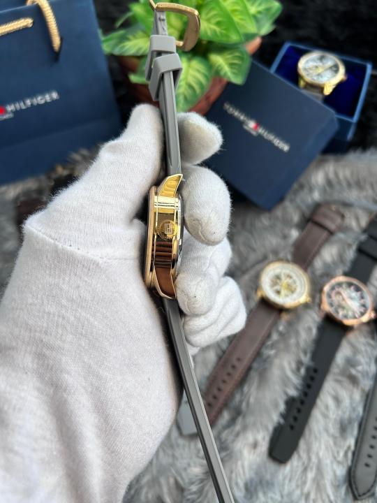 Tommy_Hilfiger Grey Gold Automatic W143