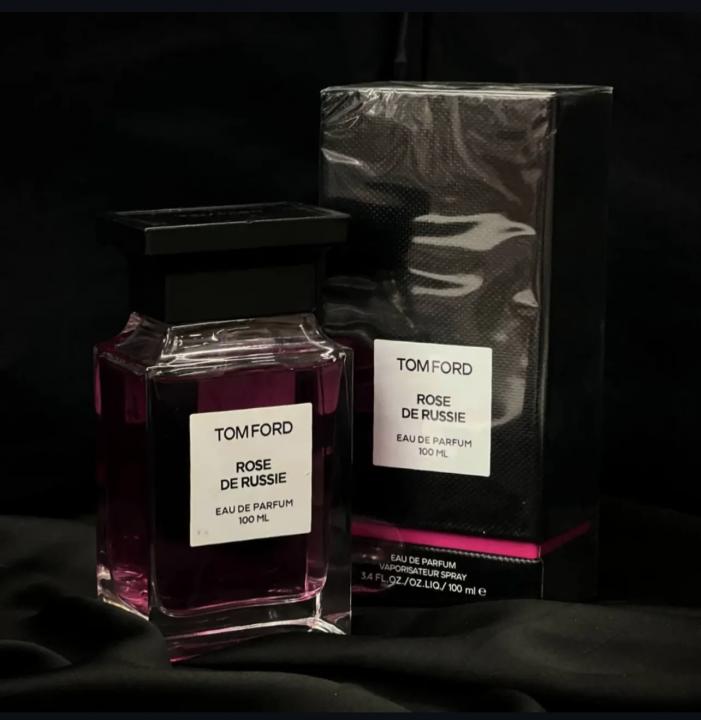 TOMFOR_D ROSE DE RUSSIE