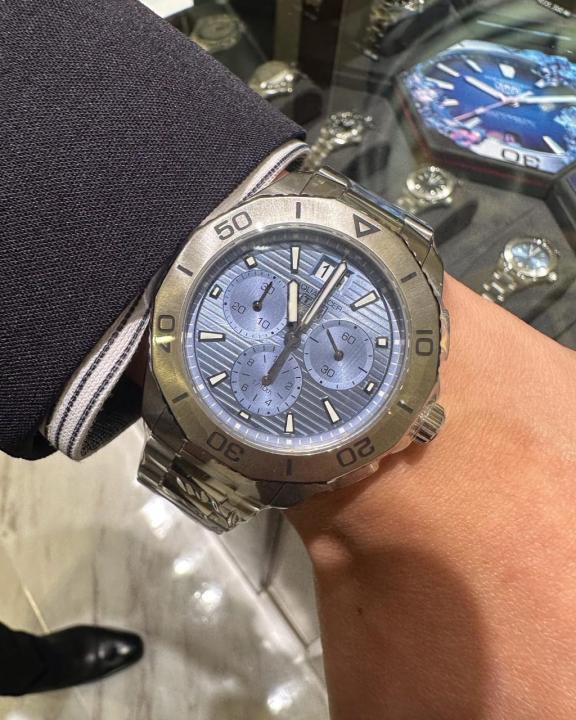 Tag Heue_r aquaracer professional 200 chronograph