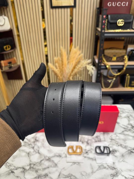 Valentin_o_Garavani_V-Shaped_Premium_Belt_Combo_With_Box_Dust_Bag_Includes_CarryBag_(27)