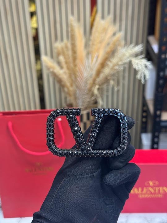 Valentin_o_Garavani_V-Shaped_Premium_Belt_Combo_With_Box_Dust_Bag_Includes_CarryBag_(27)
