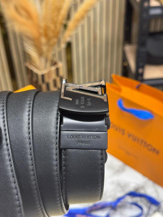 Loui_s_Vuitton Black Leather Belt with Silver LV Initiales Buckle Includes Box Dust Bag And Carry Bag (7G)