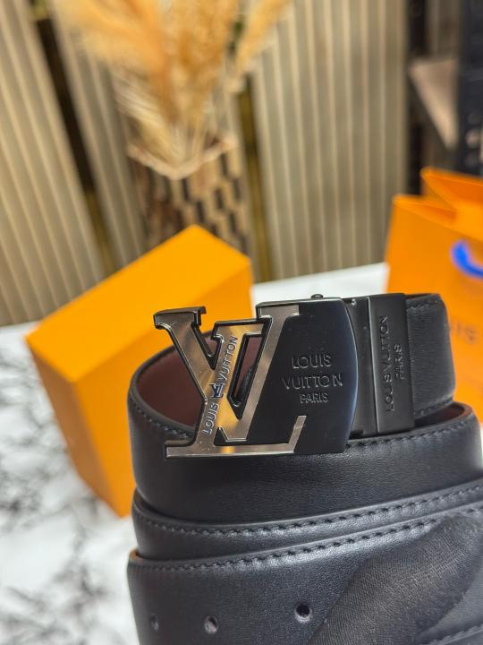Loui_s_Vuitton Black Leather Belt with Silver LV Initiales Buckle Includes Box Dust Bag And Carry Bag (7G)