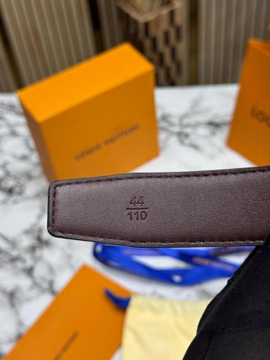 Loui_s_Vuitton Black Leather Belt with Silver LV Initiales Buckle Includes Box Dust Bag And Carry Bag (7G)