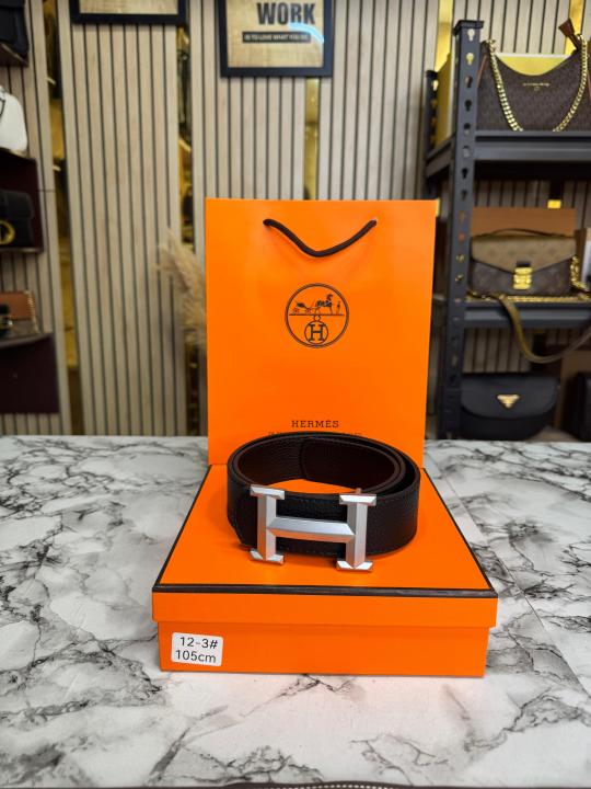 Herme_s Black Leather Belt with Silver H Buckle Full Set Includes (12-3)