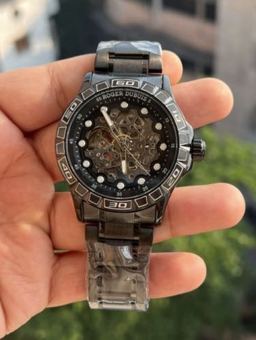 ROGER DUBUIS