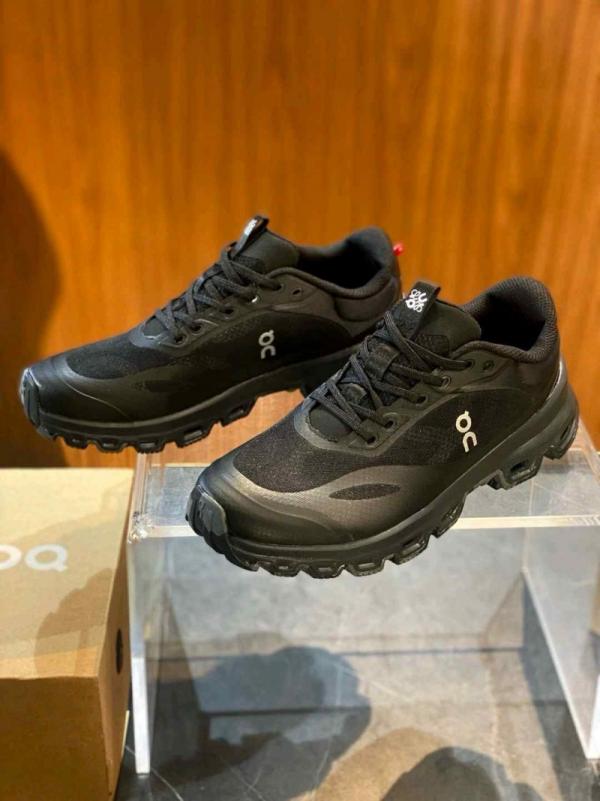 On Running Cloudventure 2 LOEWE Gunmetal Black 518
