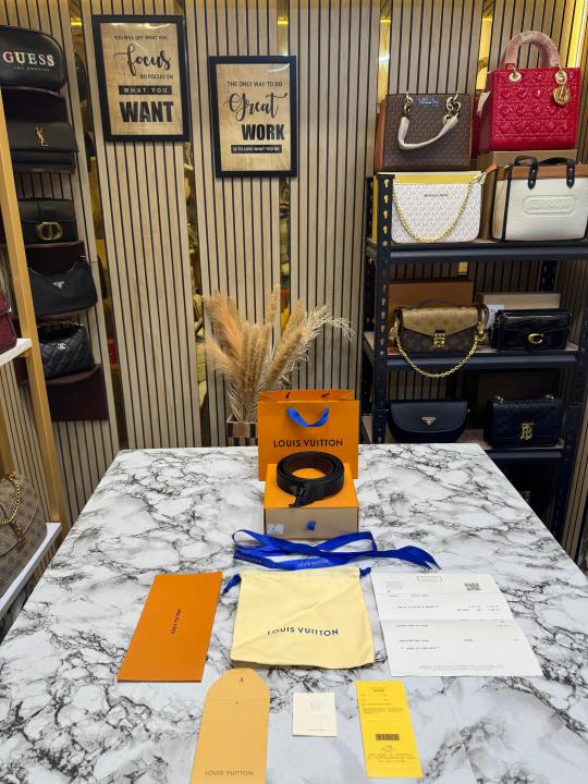 Loui_s Vuitton Black Leather Belt With Black LV Initials Buckle Includes Box and Carry Bag (7B)