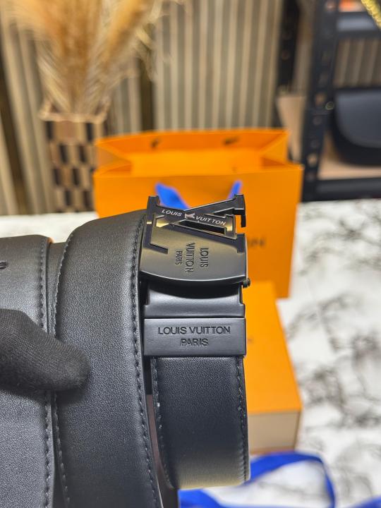 Loui_s Vuitton Black Leather Belt With Black LV Initials Buckle Includes Box and Carry Bag (7B)