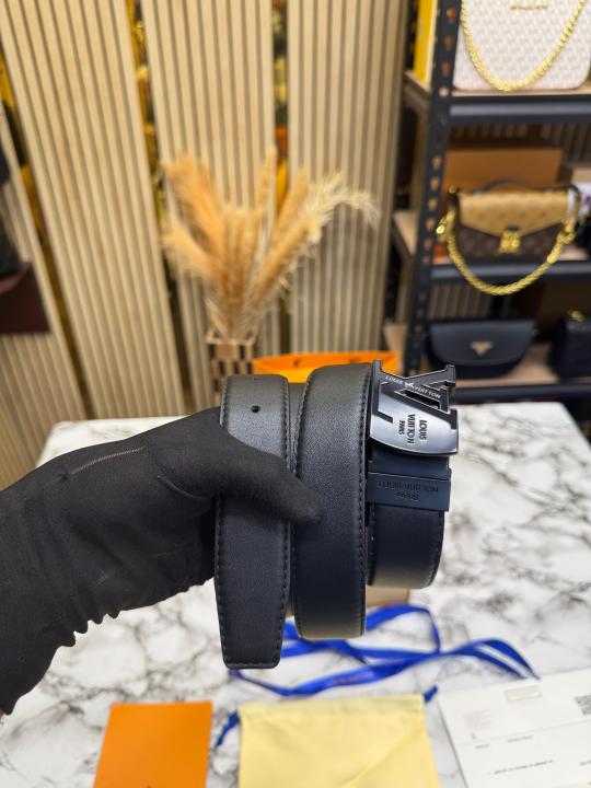 Loui_s Vuitton Black Leather Belt With Black LV Initials Buckle Includes Box and Carry Bag (7B)
