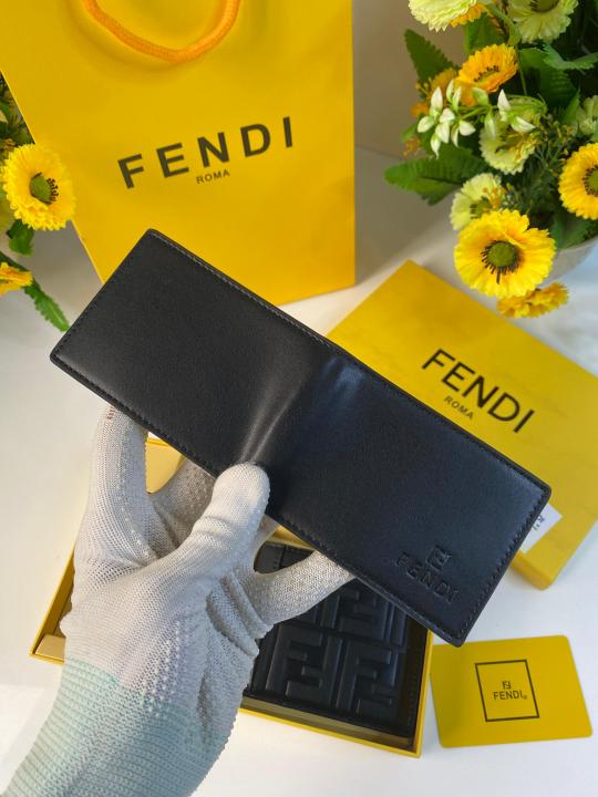 Fend_i premium wallet combo wid og box & accessories