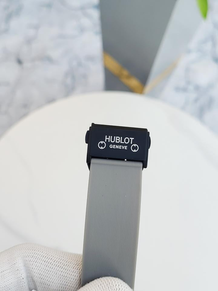 Hublot Classic Fusion Silicon Belt Full Grey 156