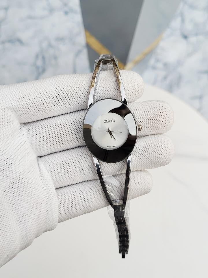 Gucci_Women_S9051_SILVER_WHITE_357