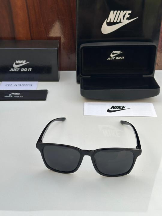 OAKLAIIY SUNGLASS D 443