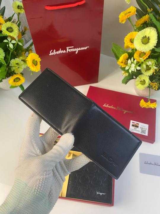 SALVATORE_FERRAGAMO premium wallet combo wid og box & accessories