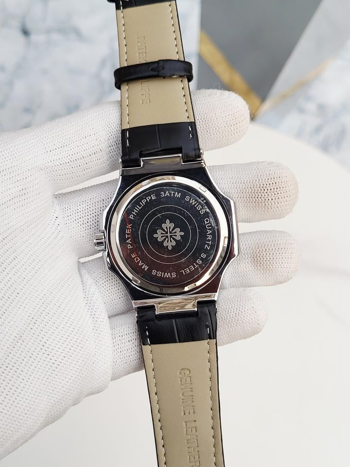 PATEK_PHILIPPE NAUTILUS BLACK SILVER WHITE DIAL 377
