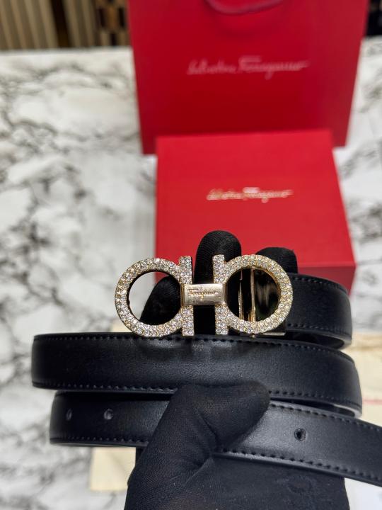 Salvatore_Ferragamo Gancini Buckle Leather Belt With Box And Dust Bag Including Carry Bag (12-4)
