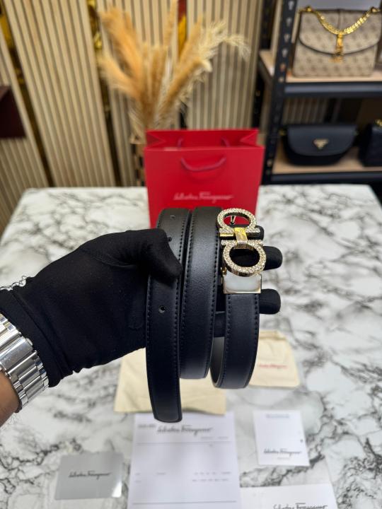 Salvatore_Ferragamo Gancini Buckle Leather Belt With Box And Dust Bag Including Carry Bag (12-4)