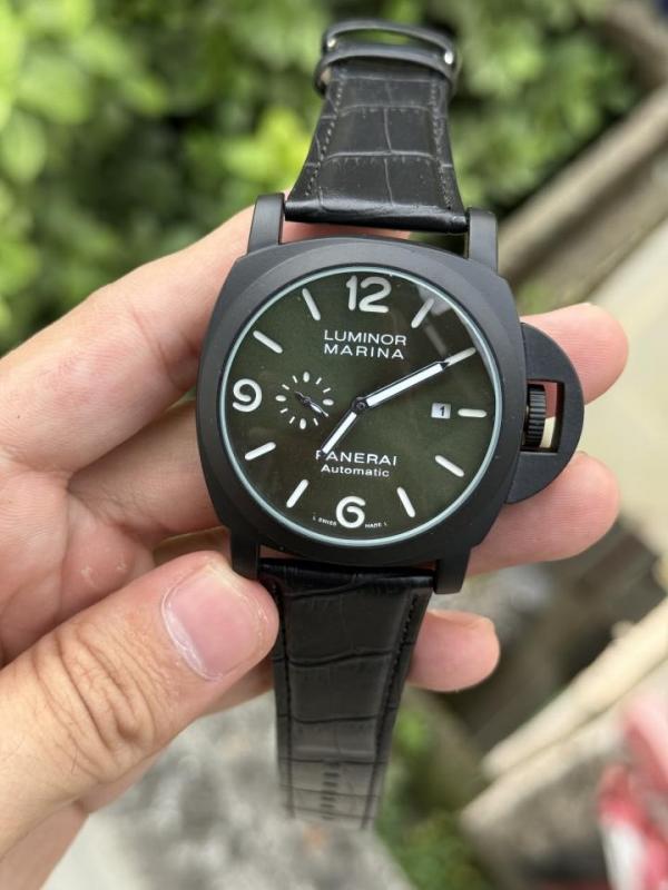 Luminor Panerai Marina Mens Watch (Green dial)