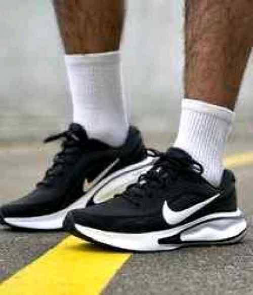 Nikee Journey Run White Black