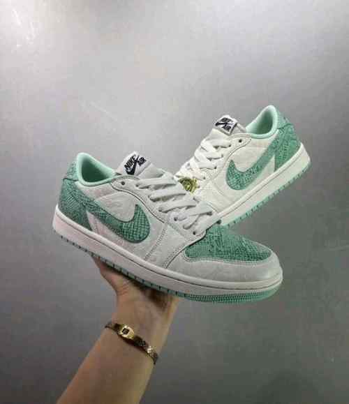 Nikee Air Jordan 1 Low Year of the Snake with og box