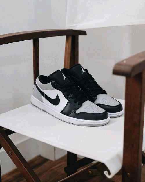 Nikee Air jordan retro 1 low shadow toe