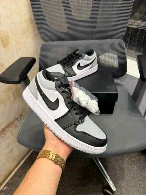 Nikee Air jordan retro 1 low shadow toe