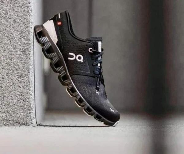 ON Cloud Running X 3 Trainers  All Black 563 sale