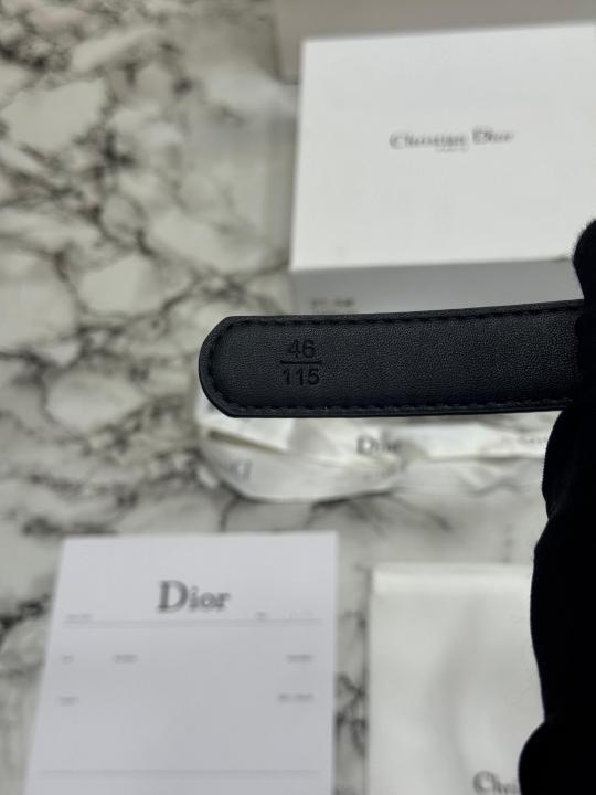 Christian_Dior_Belt_With_CD_Buckle_Includes_CarryBag_Box_And_Dust_Bag_(31-1)