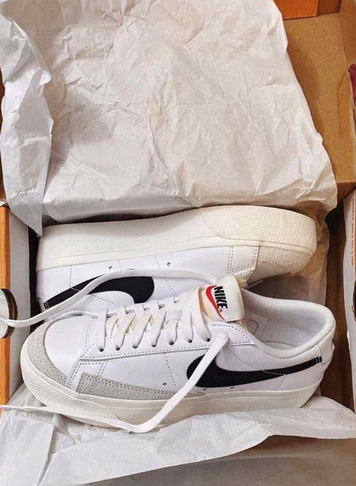 nikee Blazer 77 Low Vintage White-black