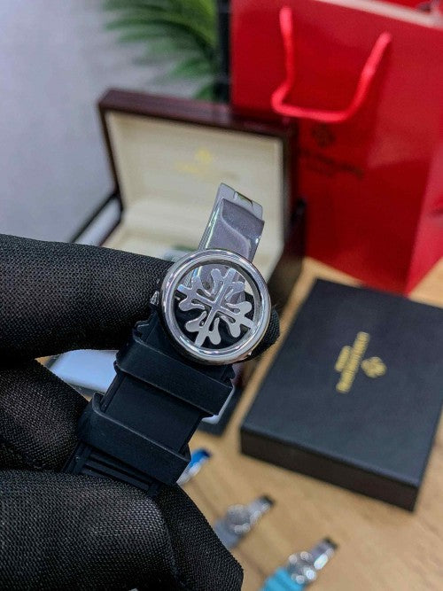PATEK_ PHILIPPE NAUTILUS