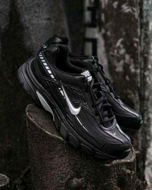 nikee Initiator Black Grey Silver