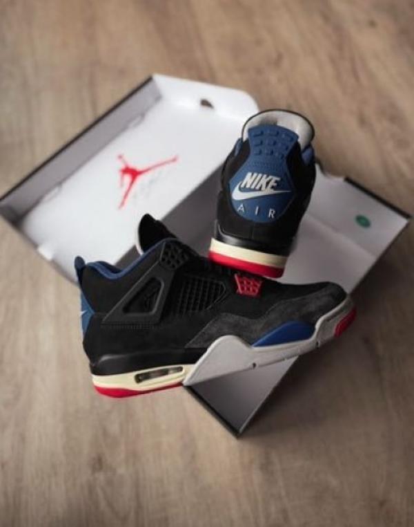 Jordan 4 Rare Air 585