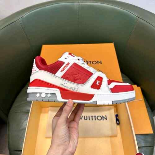 LOUISs  VUITTONn TRAINER SIGNATURE RED WHITE