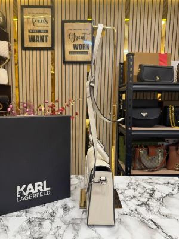 Karl lagerfeld KKushion Pleated Shoulder Bag With Box And Dust Bag (White) (V-KA669)