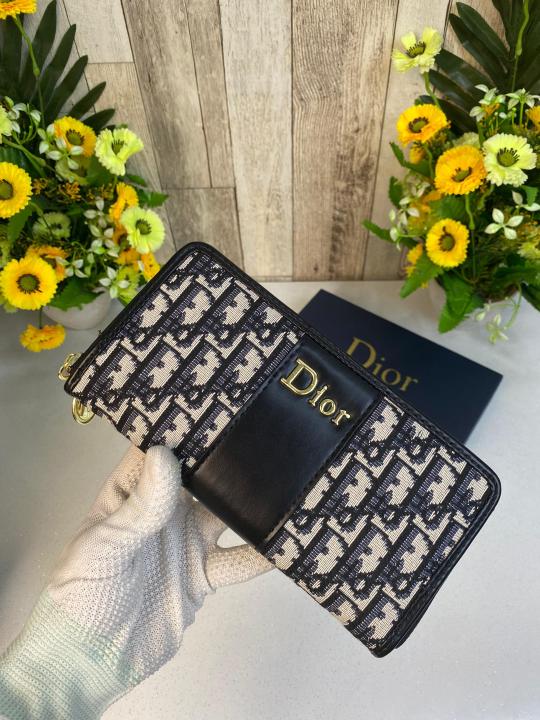 DIO_R PREMIUM WOMENS ZIPPER WALLET WID OG BOX ETC11
