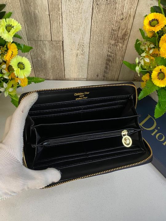 DIO_R PREMIUM WOMENS ZIPPER WALLET WID OG BOX ETC11
