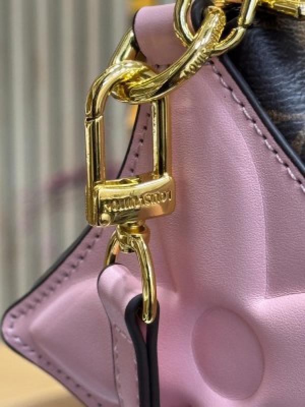 LOUIS_VUITTON BLOOM POUCH WITH OG DUST BAG & BIL DOUBLE BOX INCLUDING CARRY BAG PREMIUM QUALITY (V-M11303)