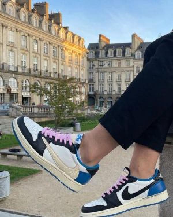 Jordan 1 Low Travis Scott Fragment 236