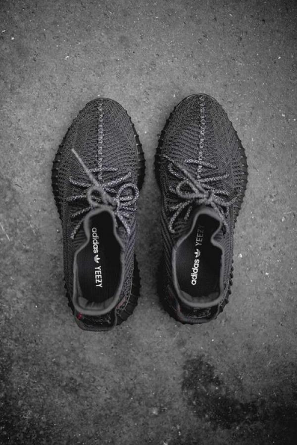 Yeezy 350 V2 Full Reflective  with all accessories 600
