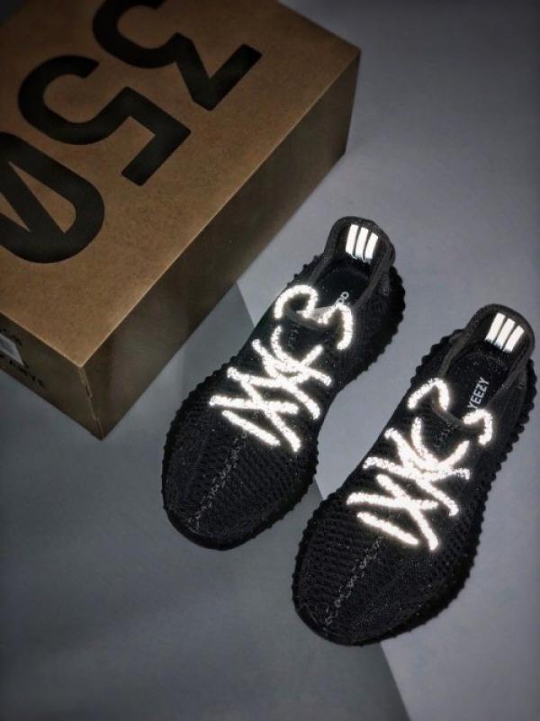 Yeezy 350 V2 Lace Reflective With All Accessories 594