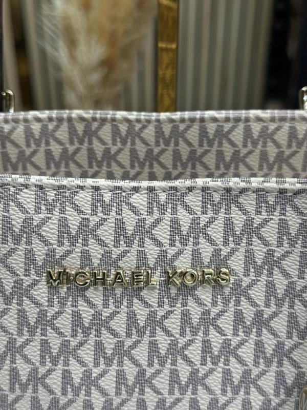 Michael_Kors Voyager Tote Bag With Dust Bag (Beige)