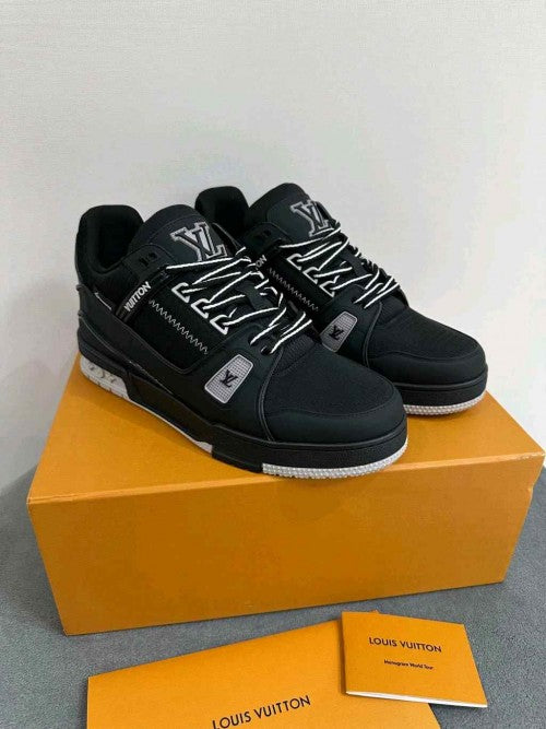 louiss Vuitton LV Trainer Sneakers black grey