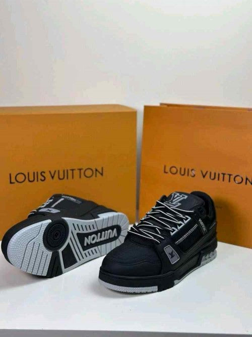 louiss Vuitton LV Trainer Sneakers black grey